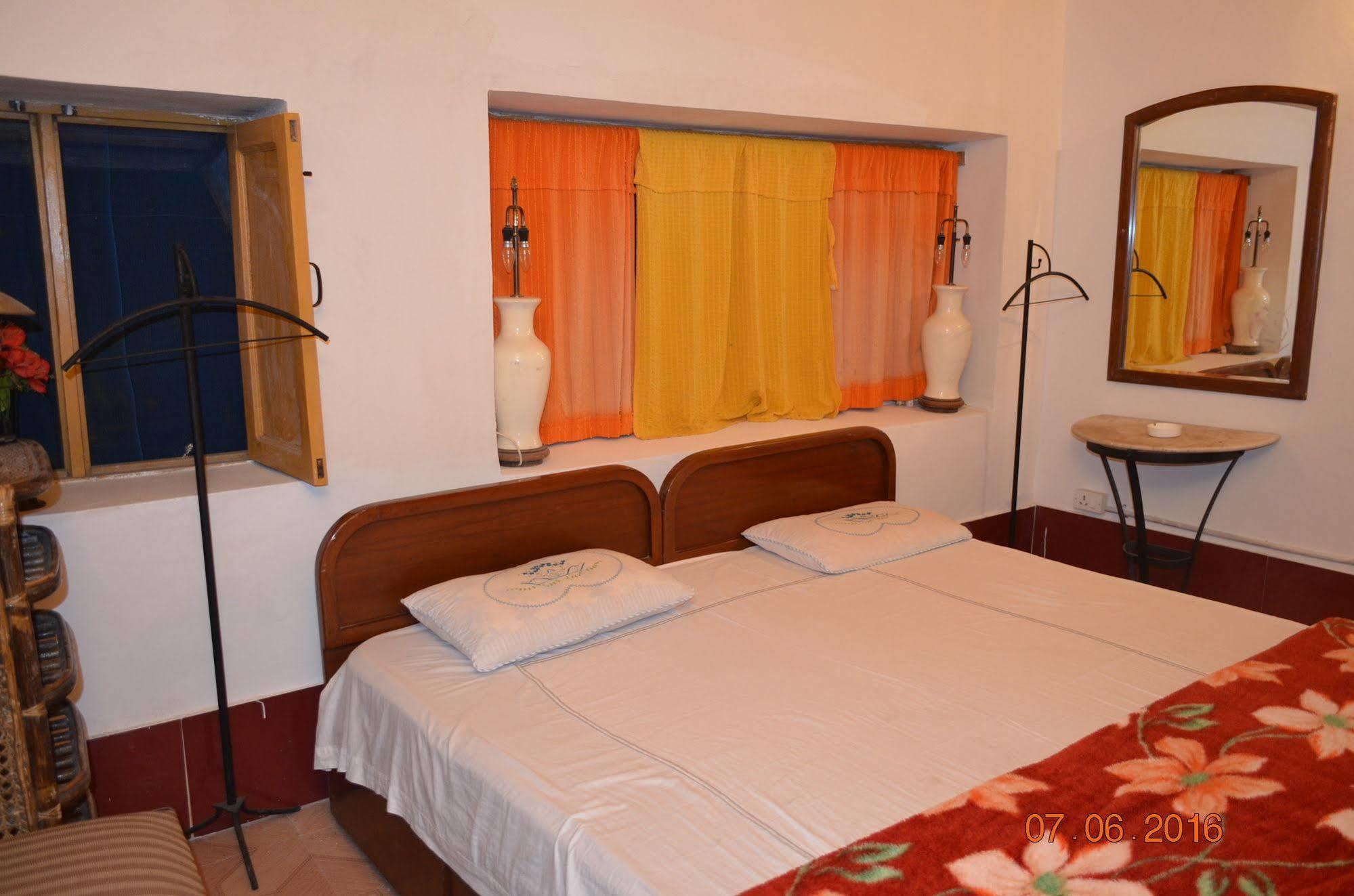 Kafal Resort Nainital Bagian luar foto